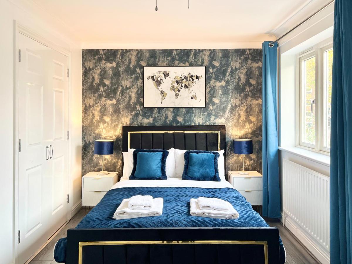 Garden View Double: Extended By Hofin * London