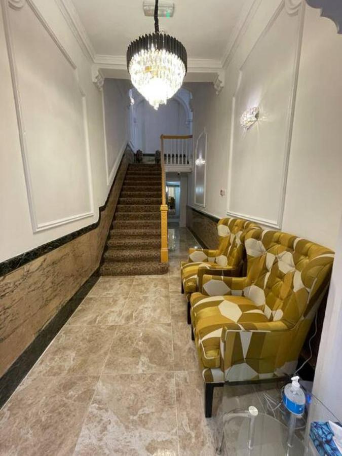 Maysa - Oxford Street Apartment