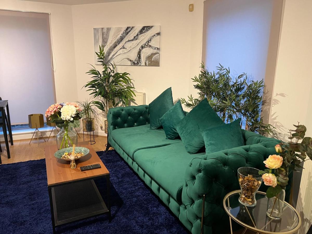 Guest house Poplar *