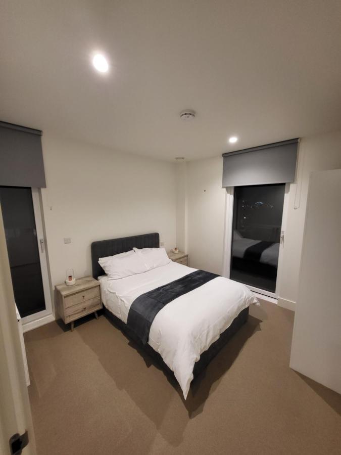 71 Bondway, Parry St, Sw81sf * London