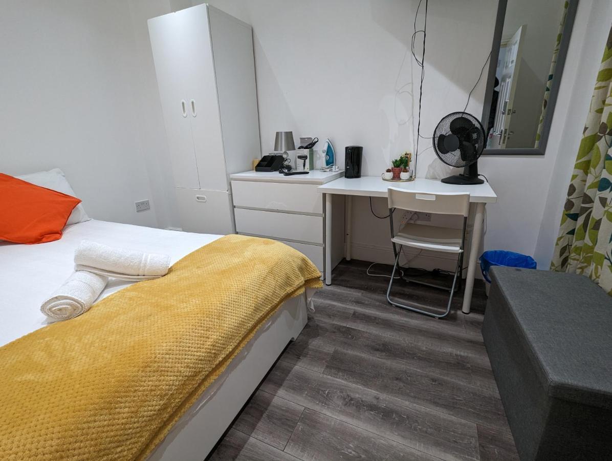 Mile End- Prime Location London