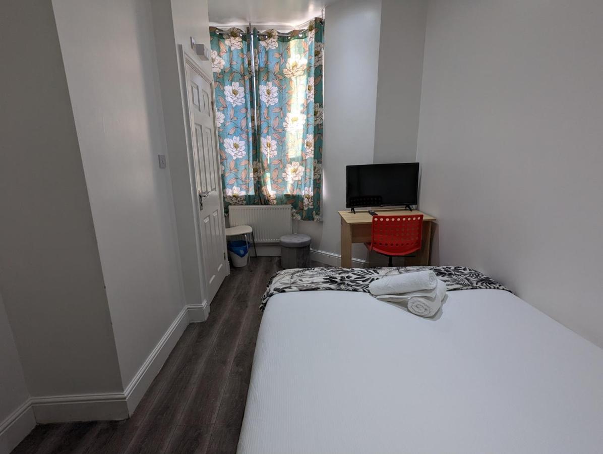 Guest house Mile End- Prime Location *
