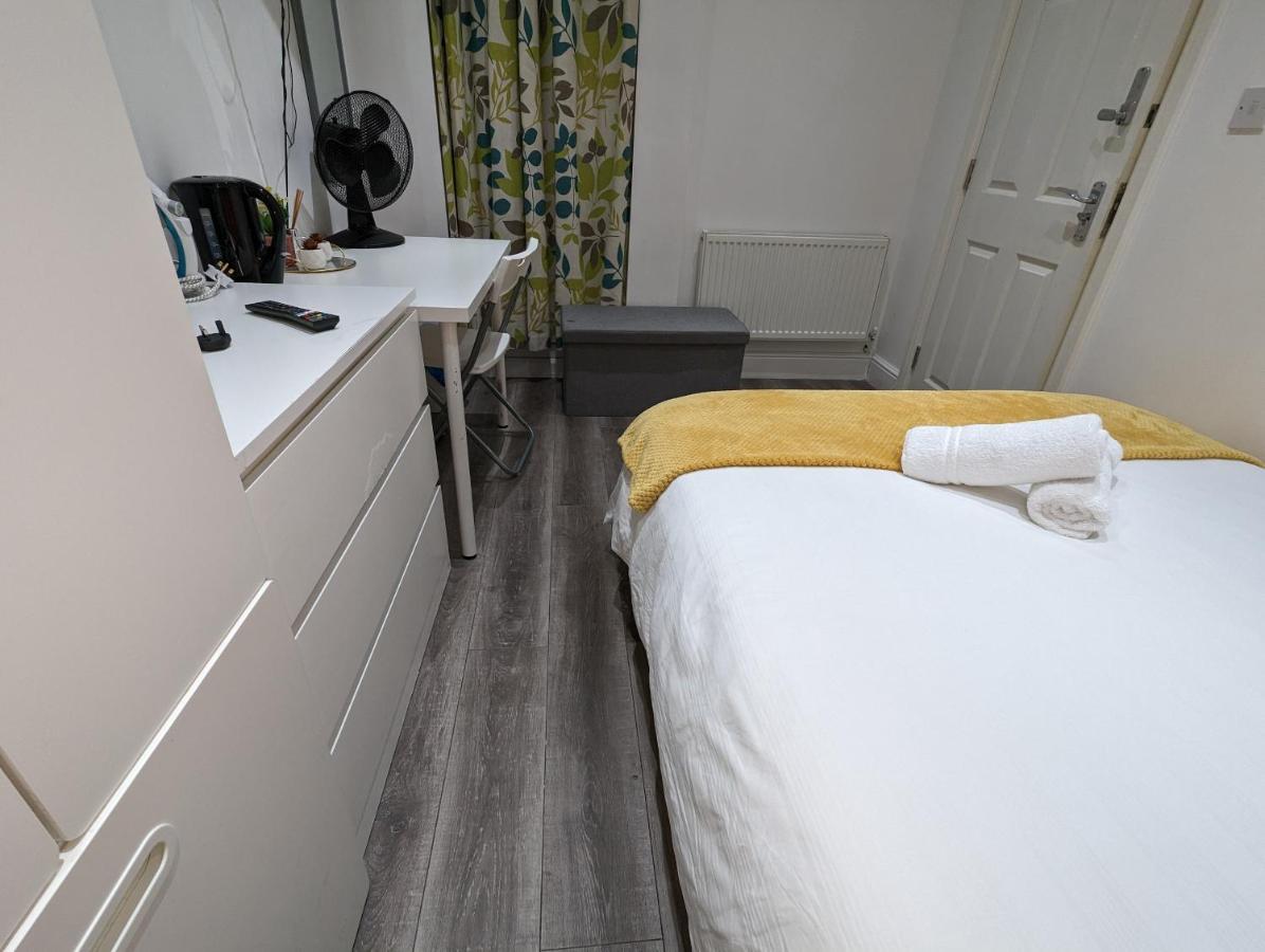 Mile End- Prime Location London