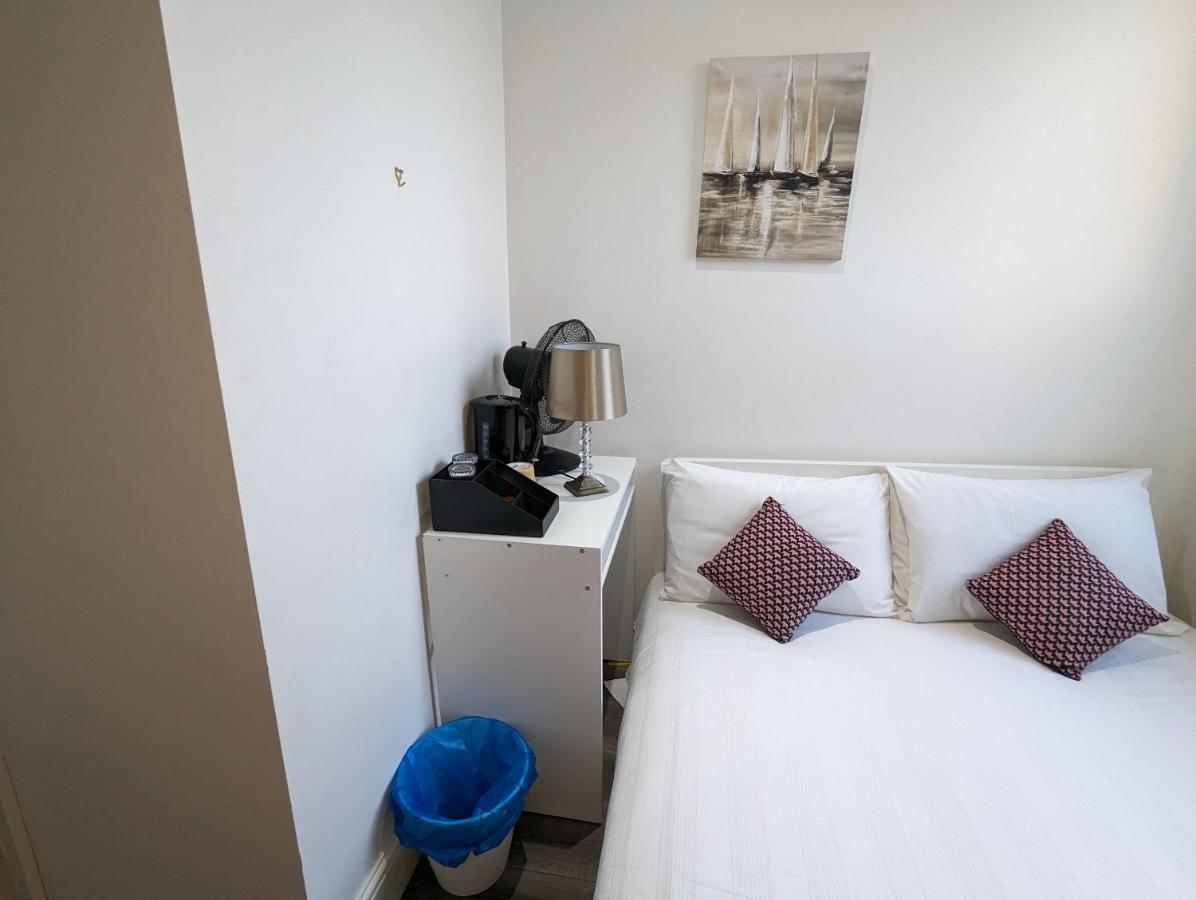Mile End- Prime Location Guest house London