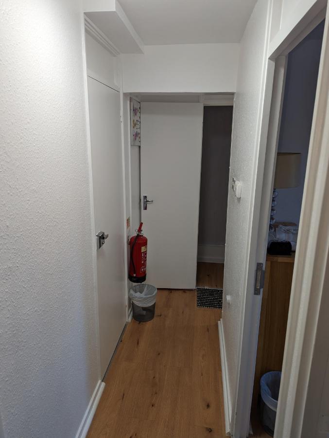 Apartment Beautiful Independent In Uk London