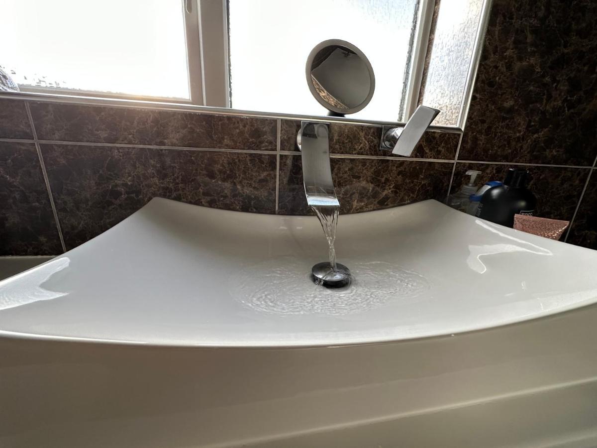 Sheri's Away Homestay London