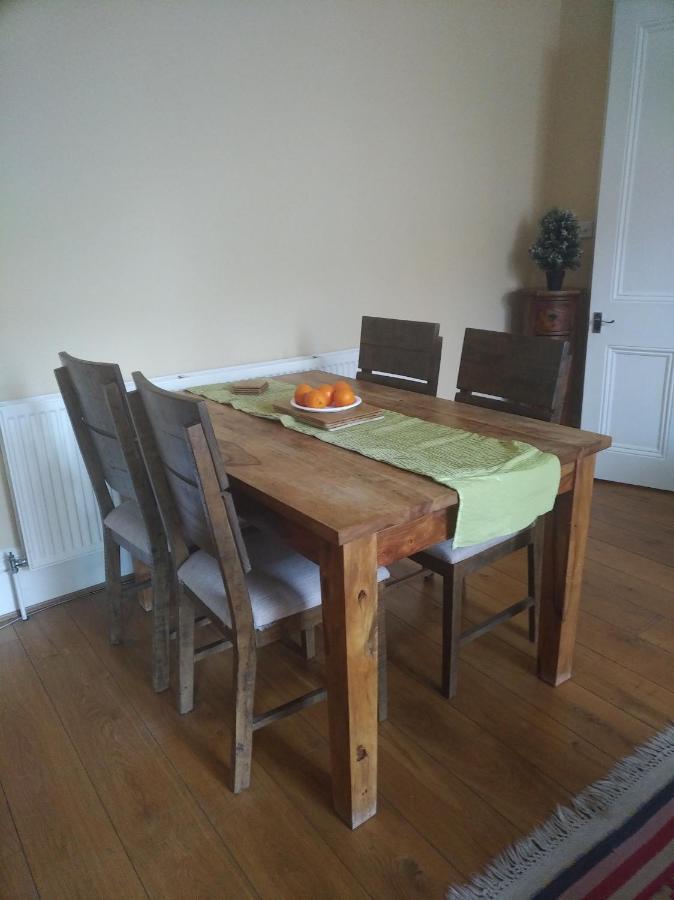 Apartment Luxury Holland Park, Sleeps 2, Free S'fast Wifi *