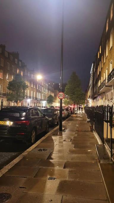 Spacious 2 Bedroom Flat In Baker Street London