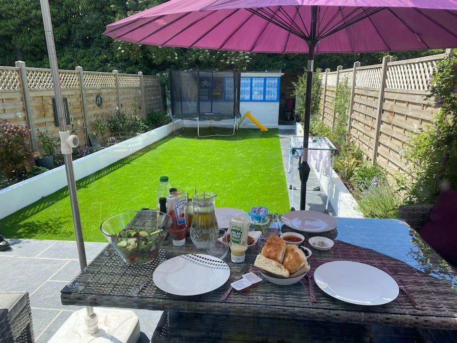 Casa de férias Three Bedroom Family With Garden In Walthamstow *