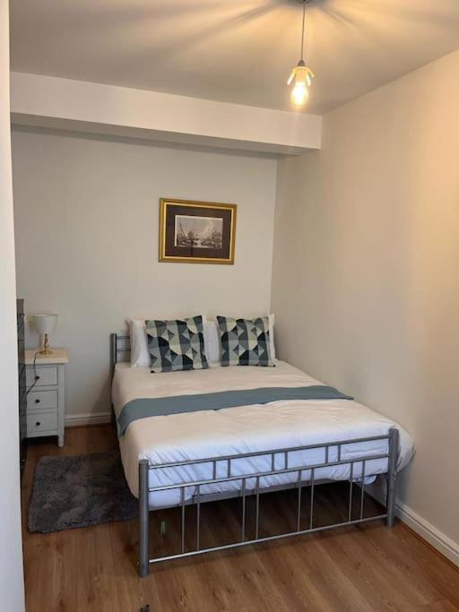 Apartment 2 Bed Flat In Canning Town London