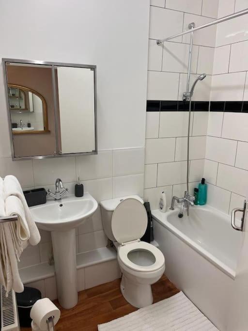 Apartment 2 Bed Flat In Canning Town *