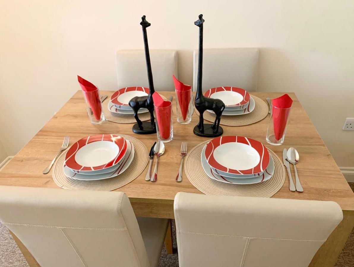 2 Bed Terraced House With Loft In Stratford Holiday home