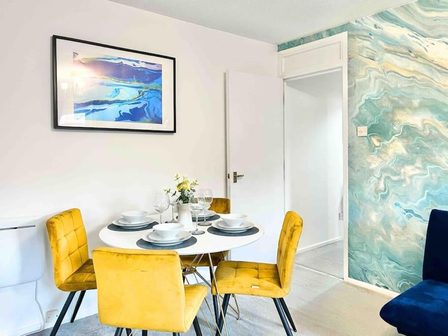 Free Parking - Business Or Relocation - Weekly Or Monthly - 4 Guests By Hofin Stays Short Lets & Serviced Apartment London