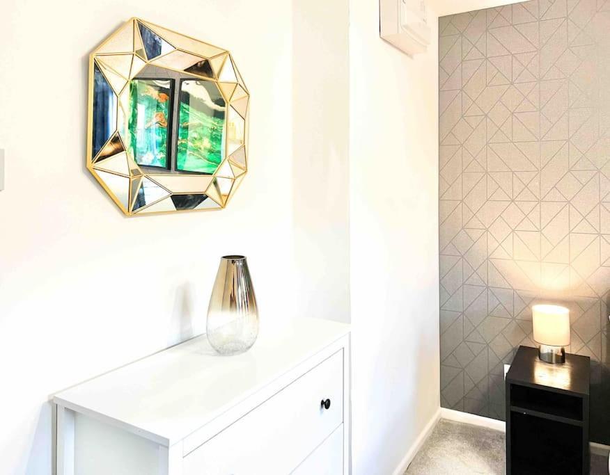 Apartment Free Parking - Business Or Relocation - Weekly Or Monthly - 4 Guests By Hofin Stays Short Lets & Serviced *