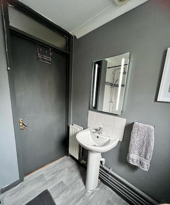 Apartamento Lovely, Two Bedroom Central Location