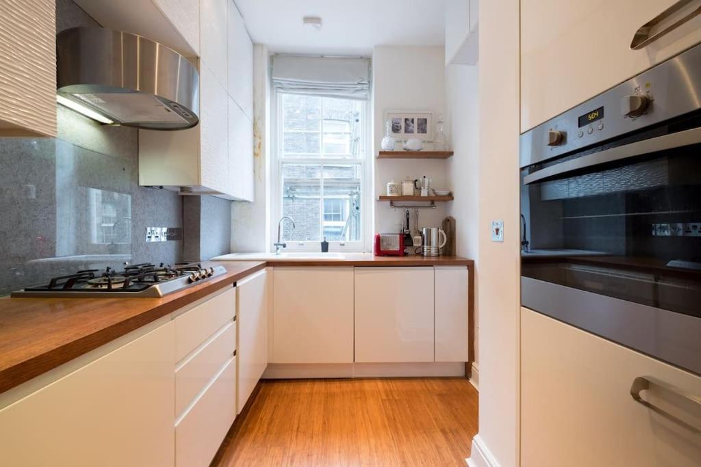 Elegant Bright Flat - Sleeps 5 Apartment *