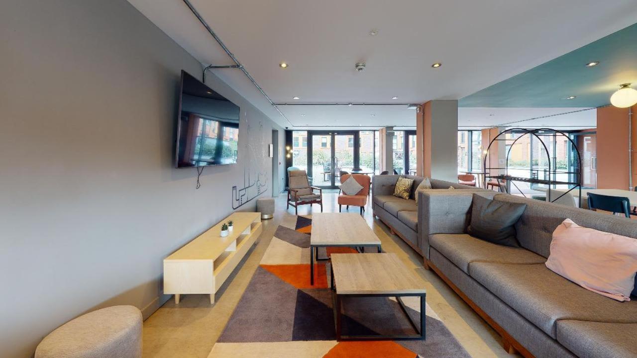 Apartment For Students Only Private Bedrooms With Shared Kitchen And At Iq Haywood House In London
