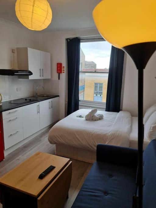 Chic & Modern In Caledonian Rd Apartment *