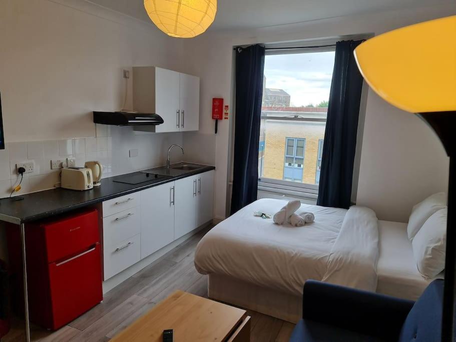 Chic & Modern In Caledonian Rd Apartment