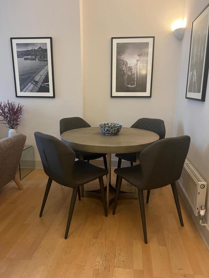 2 Bedroom Just Off Kings Road Apartamento Londres