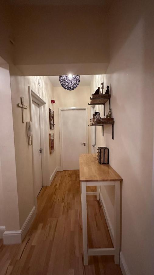 Apartment Central Spacious Studio