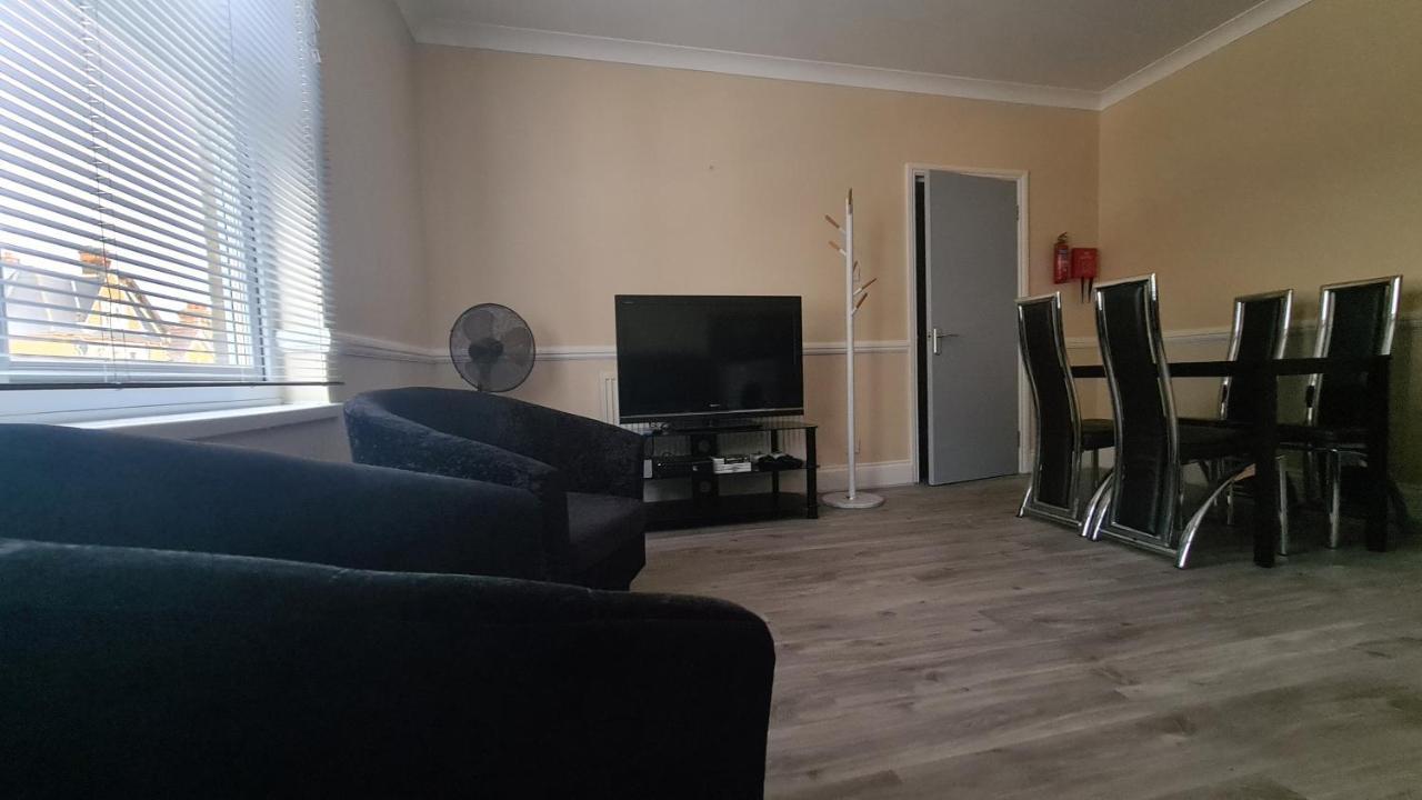 Entire 2 Bedroom Home/flat In London, Line Londres