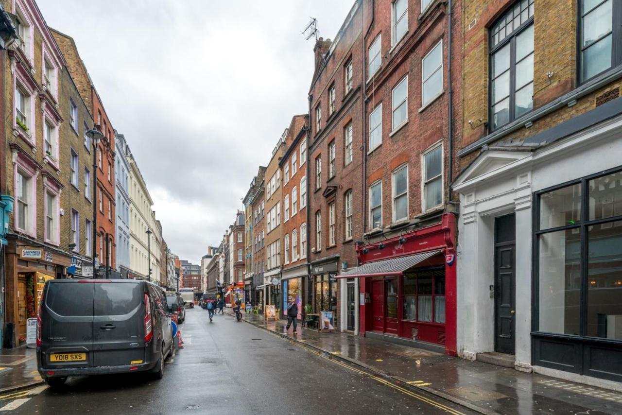 Soho & Covent Garden Apartment, Sleeps 3 * London