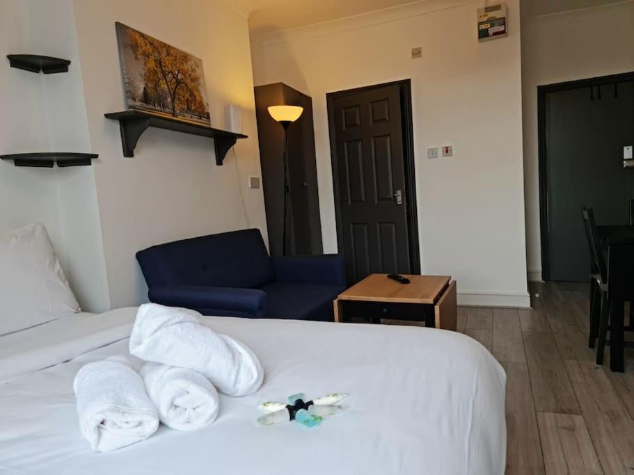 Chic & Modern In Caledonian Rd Apartment