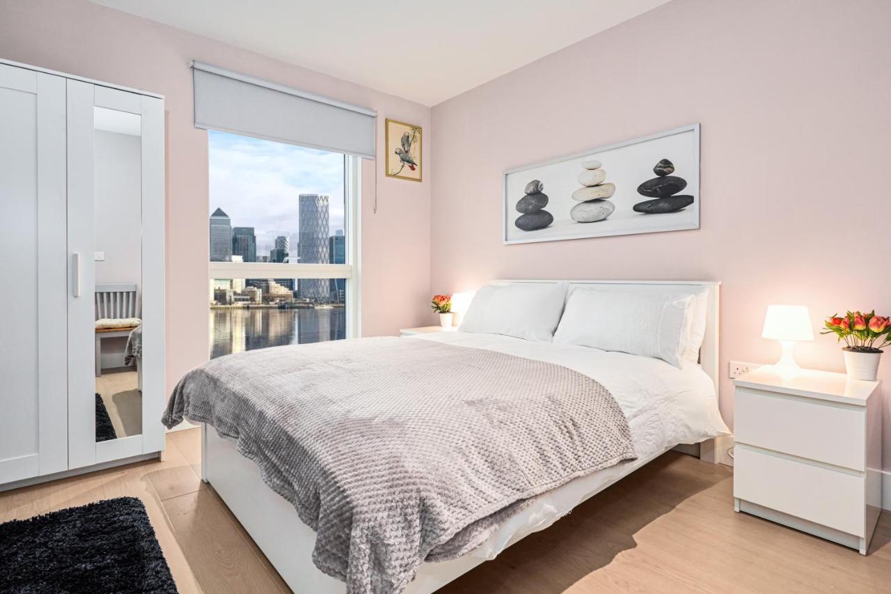 2 Bedroom Luxury With Balcony * London