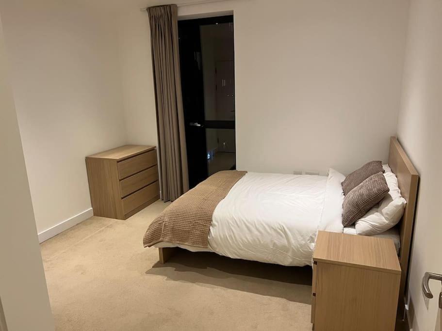 Modern 2 Bed - Olympic Park Stratford * Londres