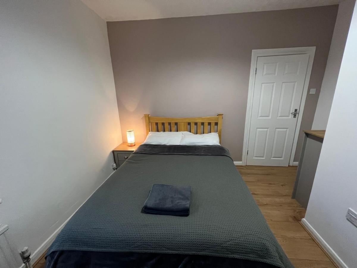 Private In Victorian House, Forest Hill, *