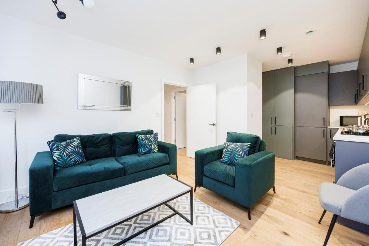 Luxury Spacious 2 Bed Apartment, - Sk
