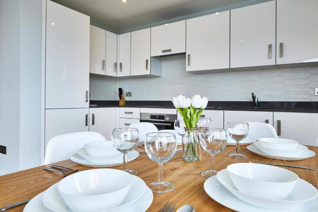 Greenwich Flat: O2, Cutty Sark, Maritime Museum, Thames Path Apartment