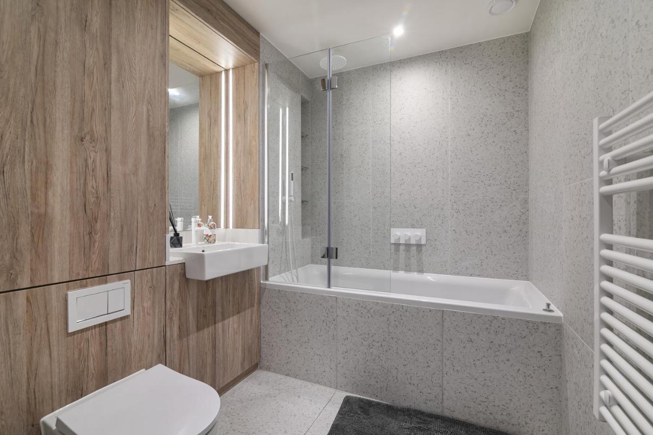 In Shared Luxury Flat Homestay