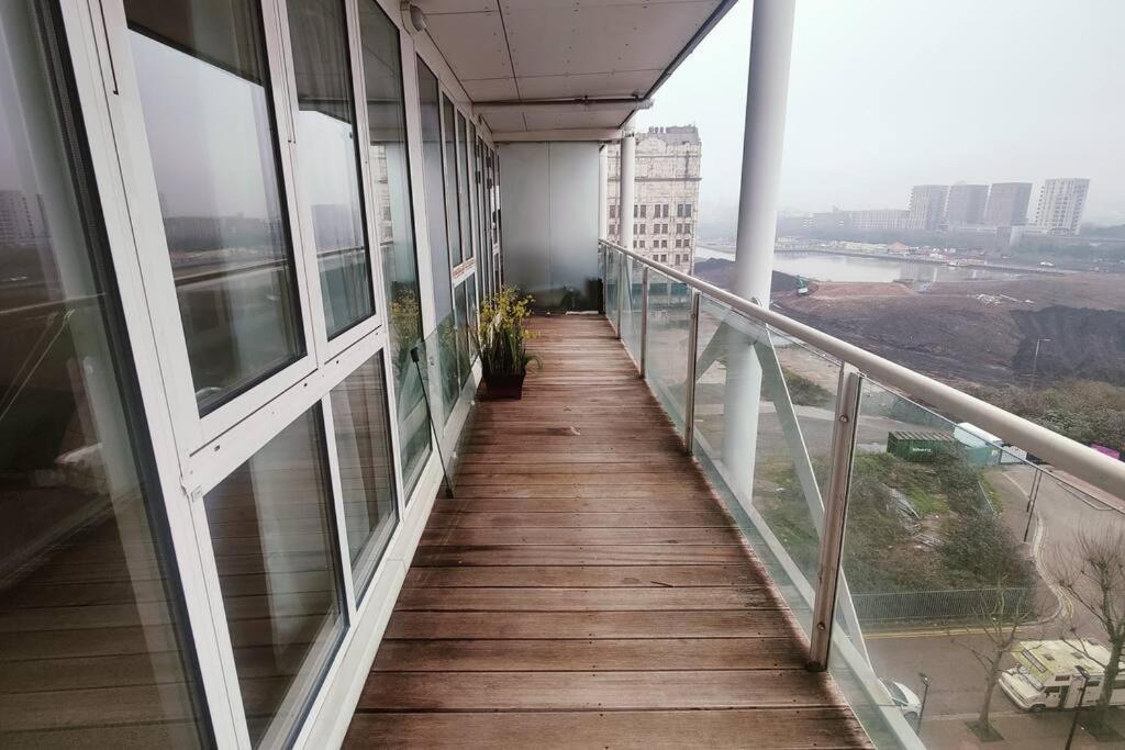 Apartment Custom House *