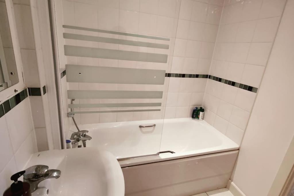 Apartment Custom House *