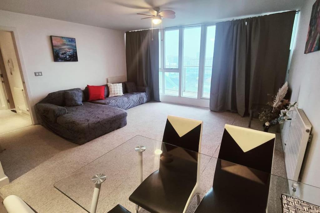 Apartment Custom House