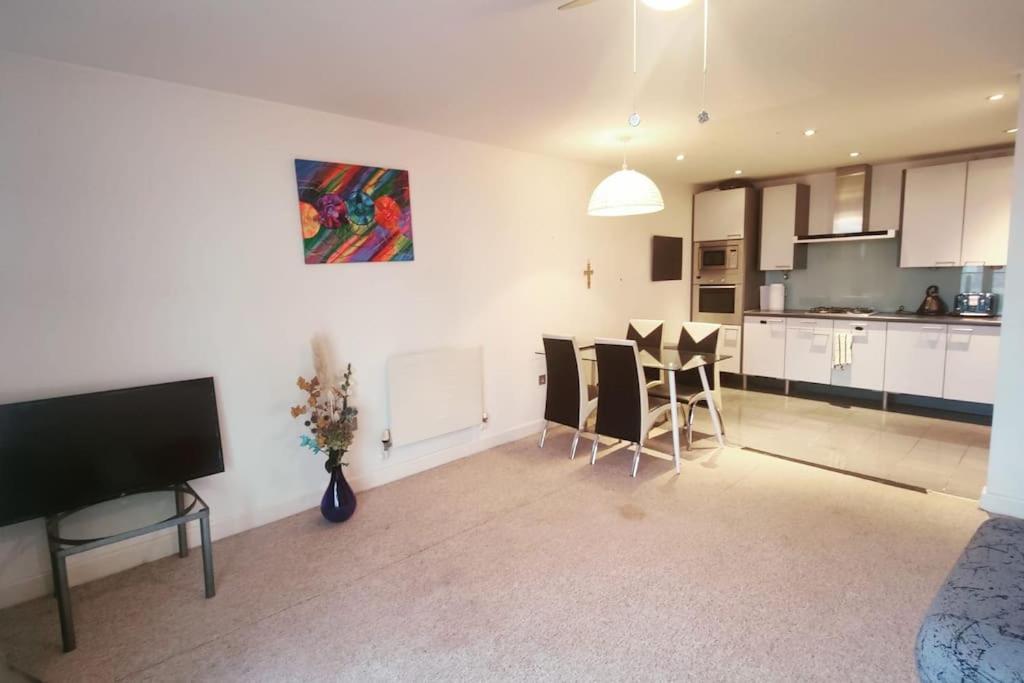 Apartment Custom House