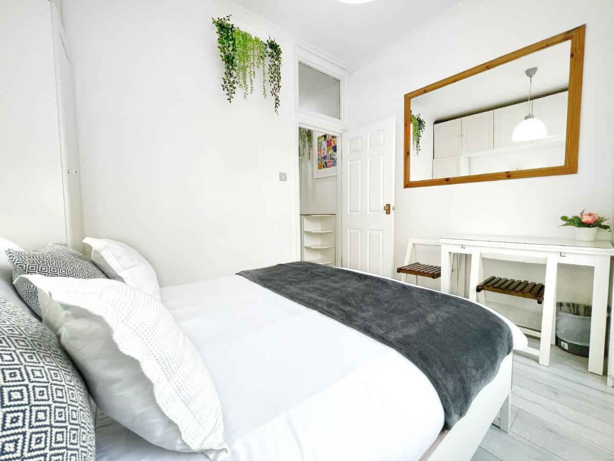 Luxurious Terrace 2 Bedrooms In Relaxing Covent Garden Apartment *