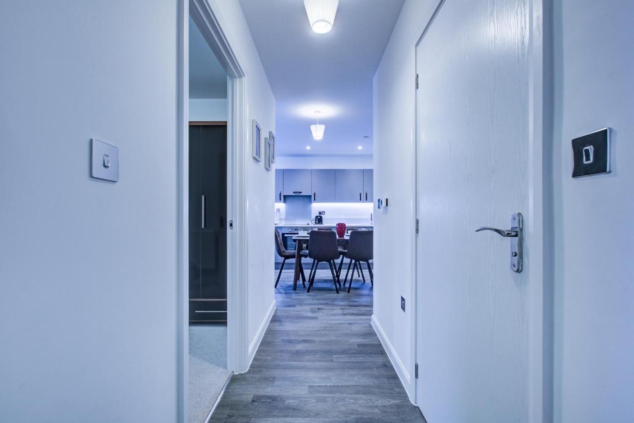 Apartment 2 Bed 2 Bath Modern In East Acton