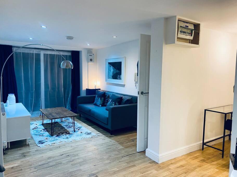 One Bedroom Near Dalston Station * London