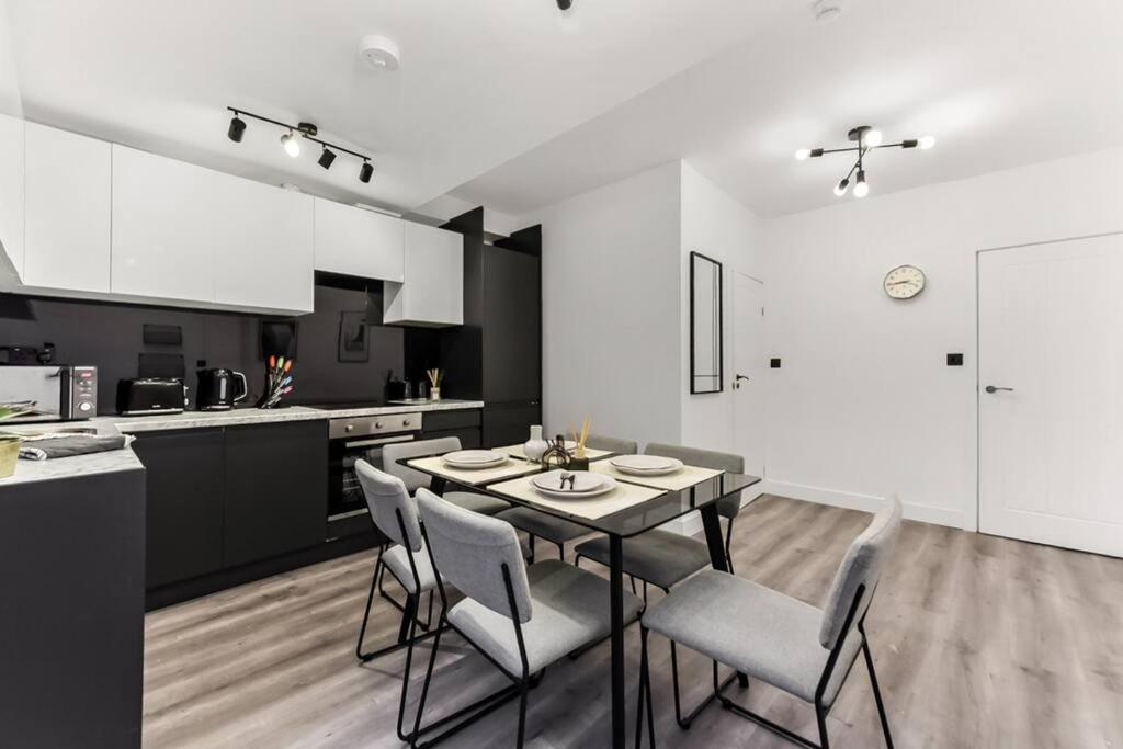 Apartment Hunky 3 Bedroom Flat In Hereward, London
