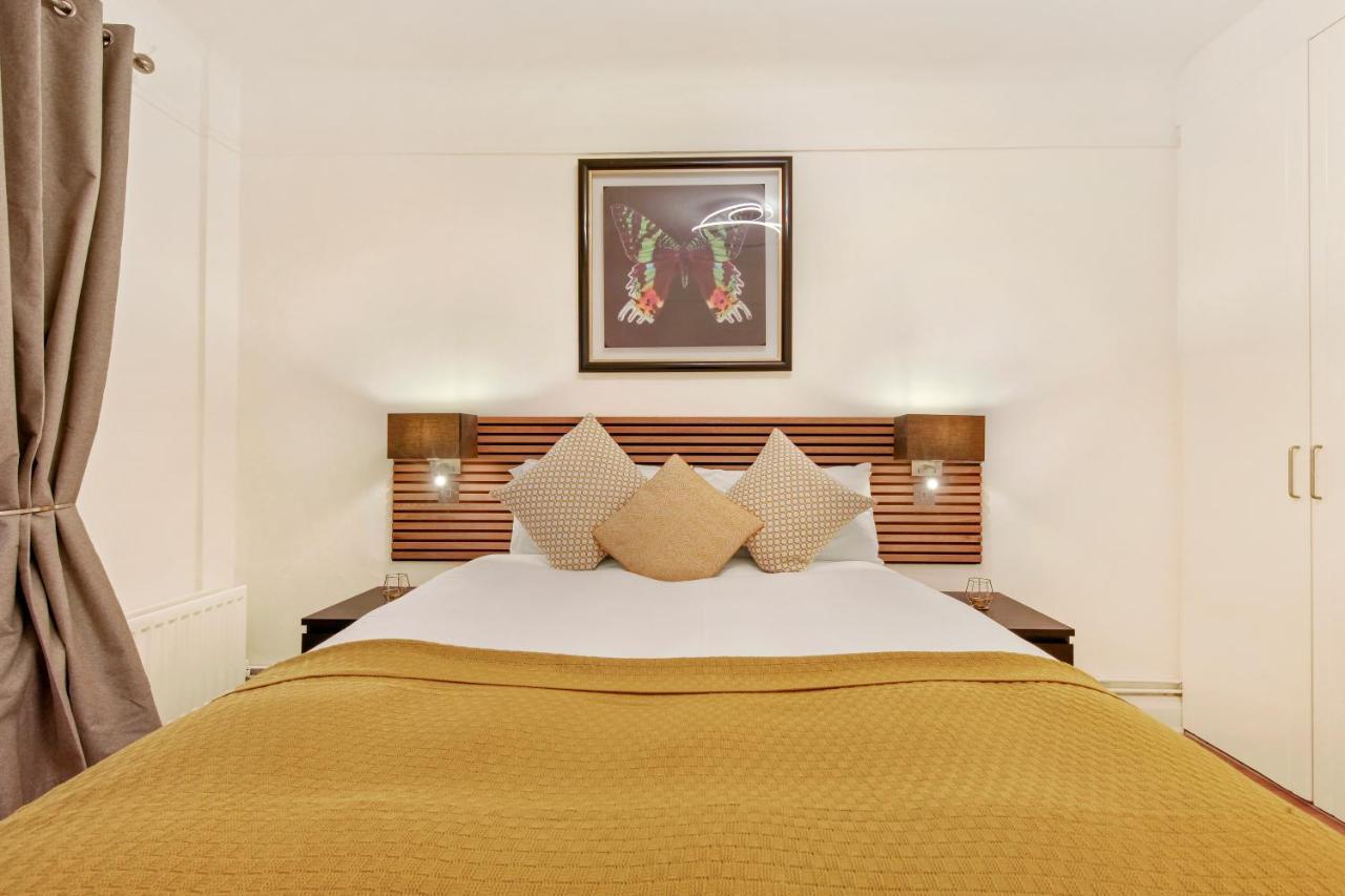 Bryanston Apartment