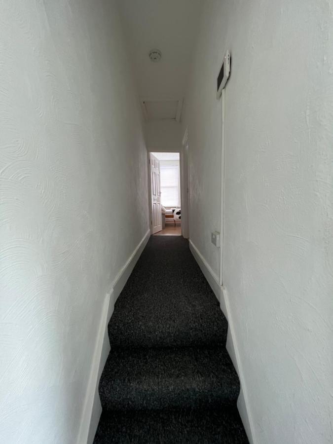 Private In Victorian House, Forest Hill, Casa de hóspedes *
