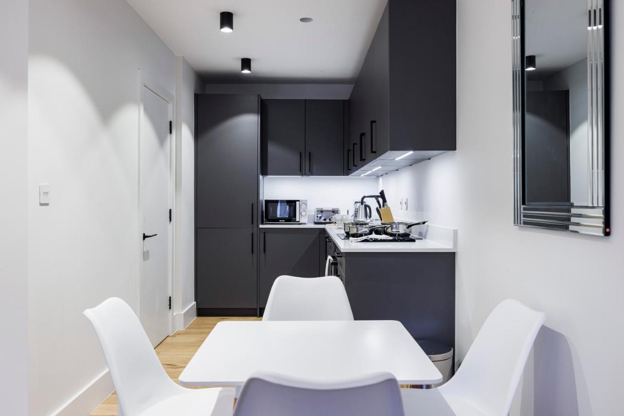 Luxury Spacious 2 Bed Apartment, - Sk Apartment *