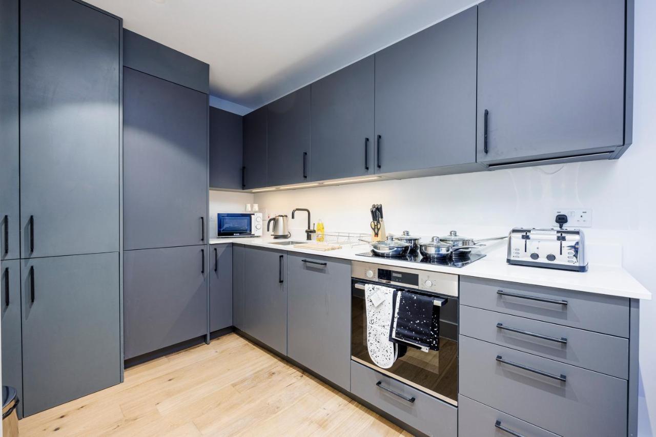 Luxury Spacious 2 Bed Apartment, - Sk Apartment *