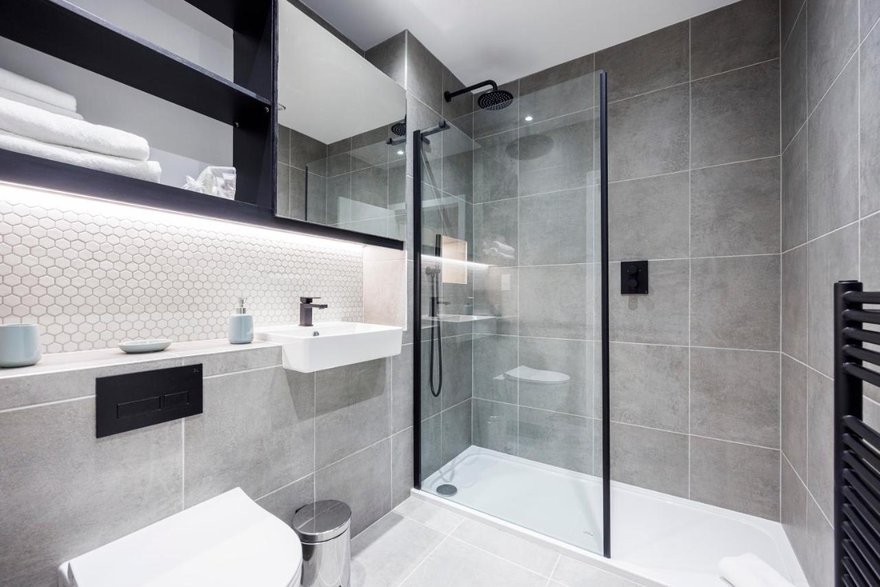 Apartment Luxury Spacious 2 Bed Apartment, - Sk