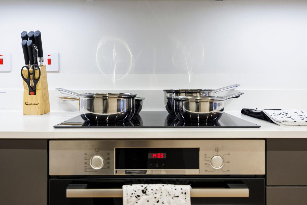 Luxury Spacious 2 Bed Apartment, - Sk Apartment London