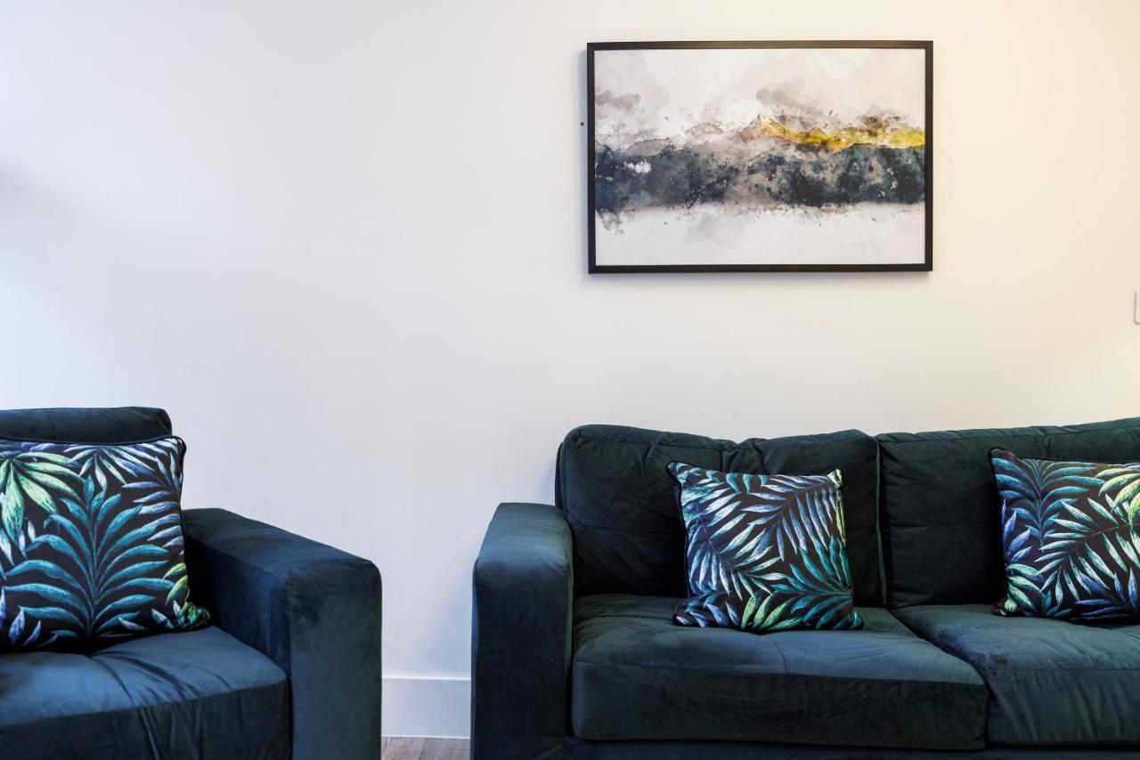 Luxury Spacious 2 Bed Apartment, - Sk *