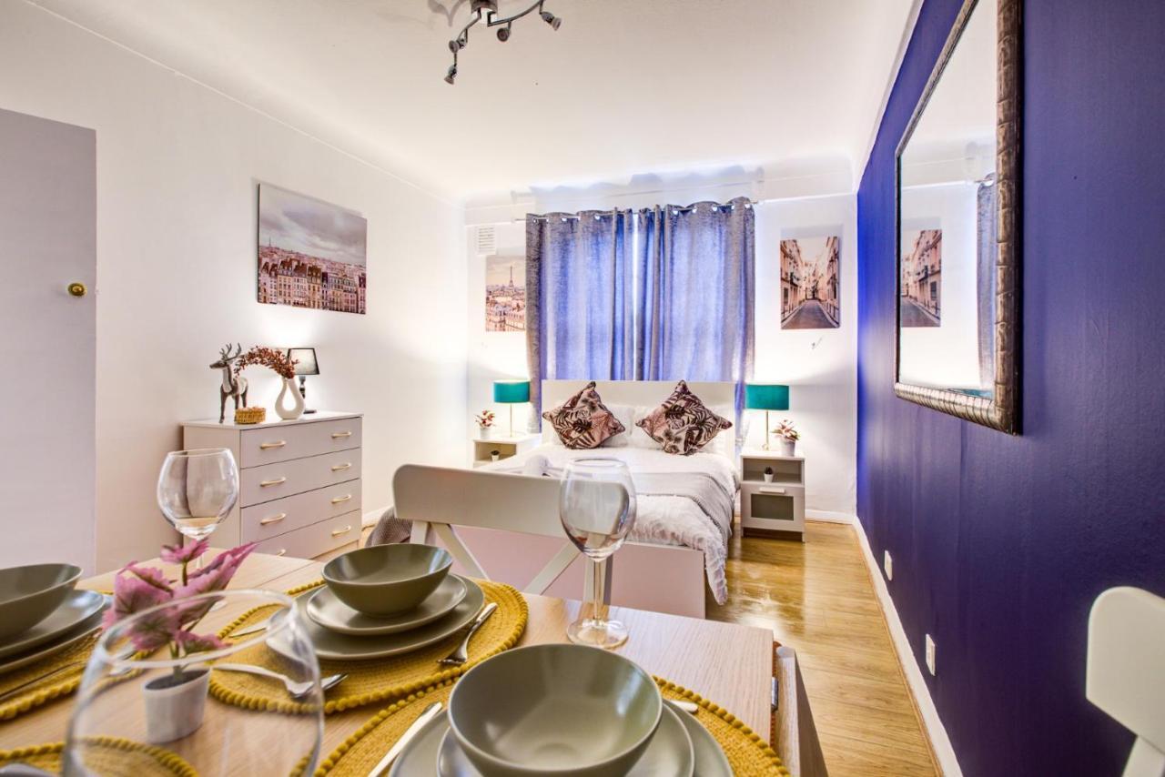 Evelyn Beautiful 2 Bedroom London